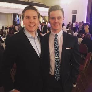 Meet your Posher, Max